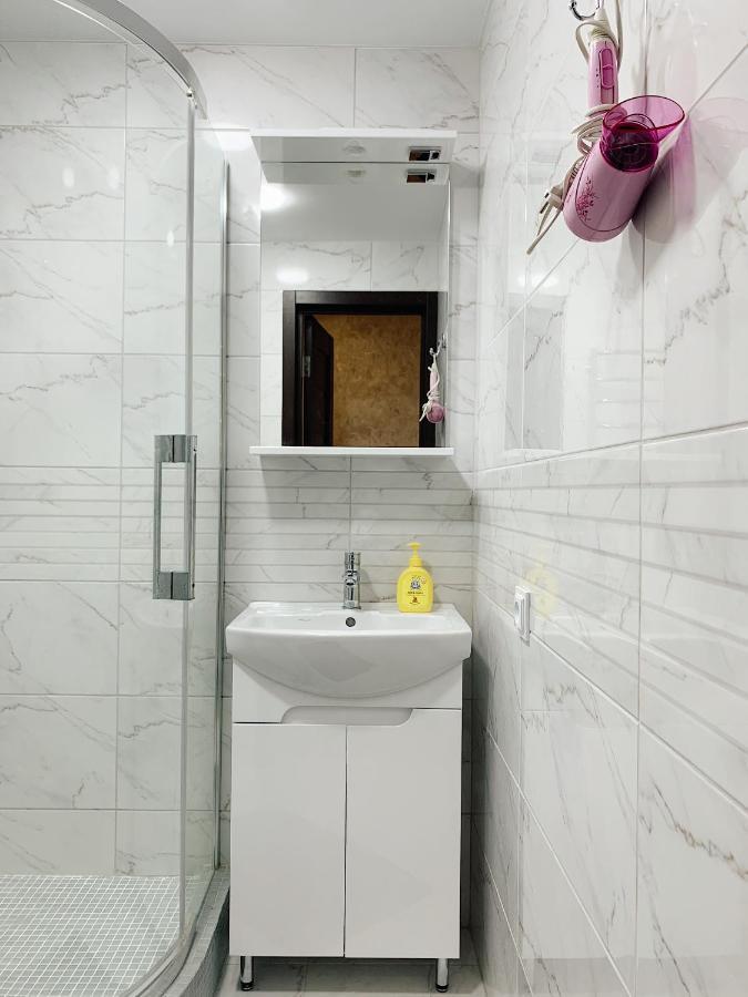 Apartment - Sobornyi Prospekt 97 Zaporizhia Exterior foto